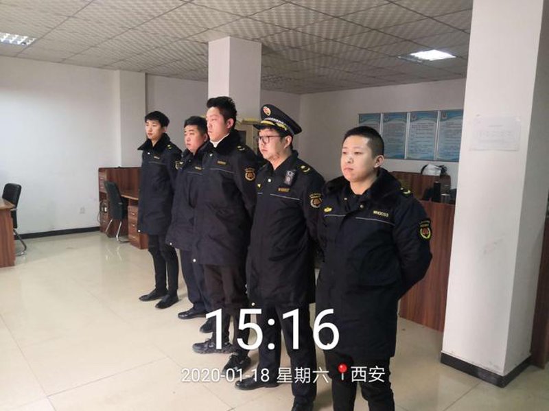 西安服装店：时尚前沿的城市缩影